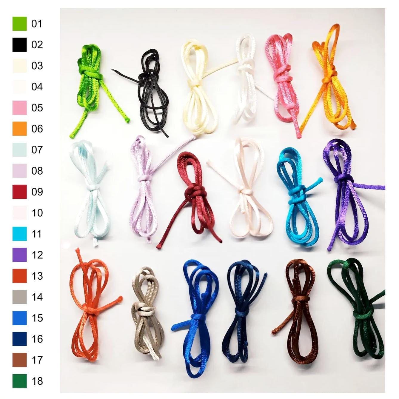 Bracelet cordon nylon personnalisé avec médaille pastille gravée - Nemeti Bijoux