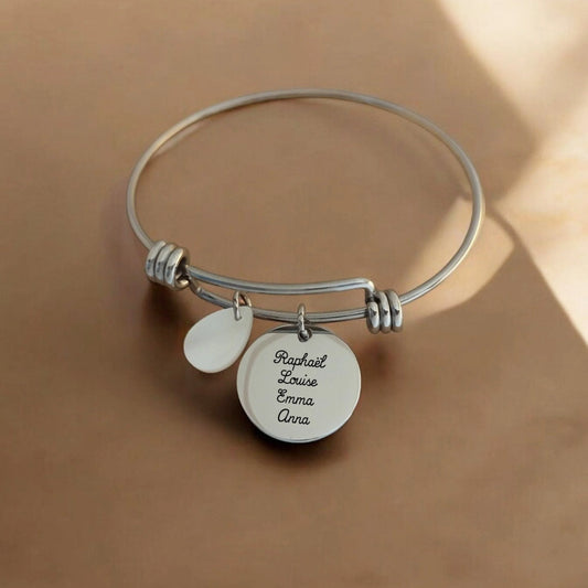 Bracelet Jonc Argent Personnalisé avec Médaille Gravée et Goutte Nacrée - Nemeti Bijoux
