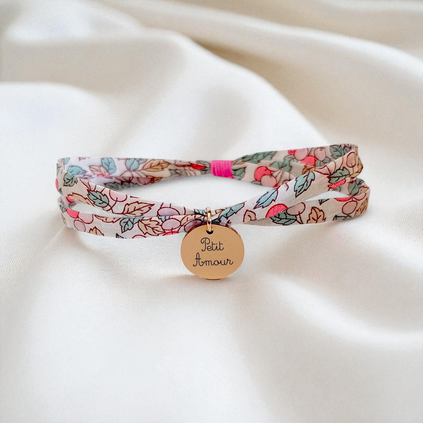Bracelet liberty personnalisé cordon Colleen's Orchard Sorbet et Rose Fluo avec médaille personnalisée