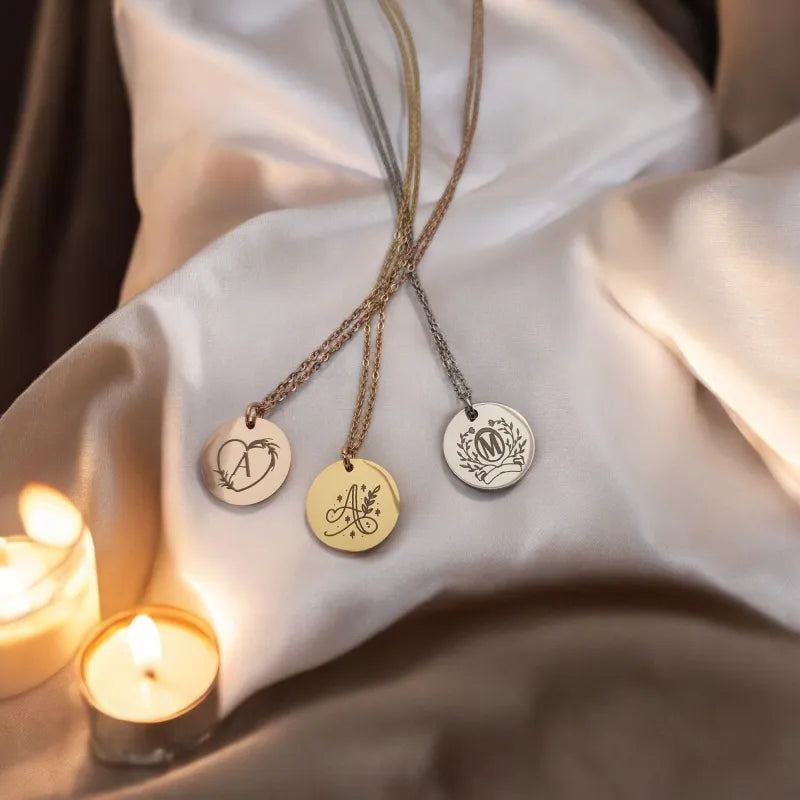 Collier initiale en acier inoxydable monogramme personnalisé gravure laser Nemeti Bijoux