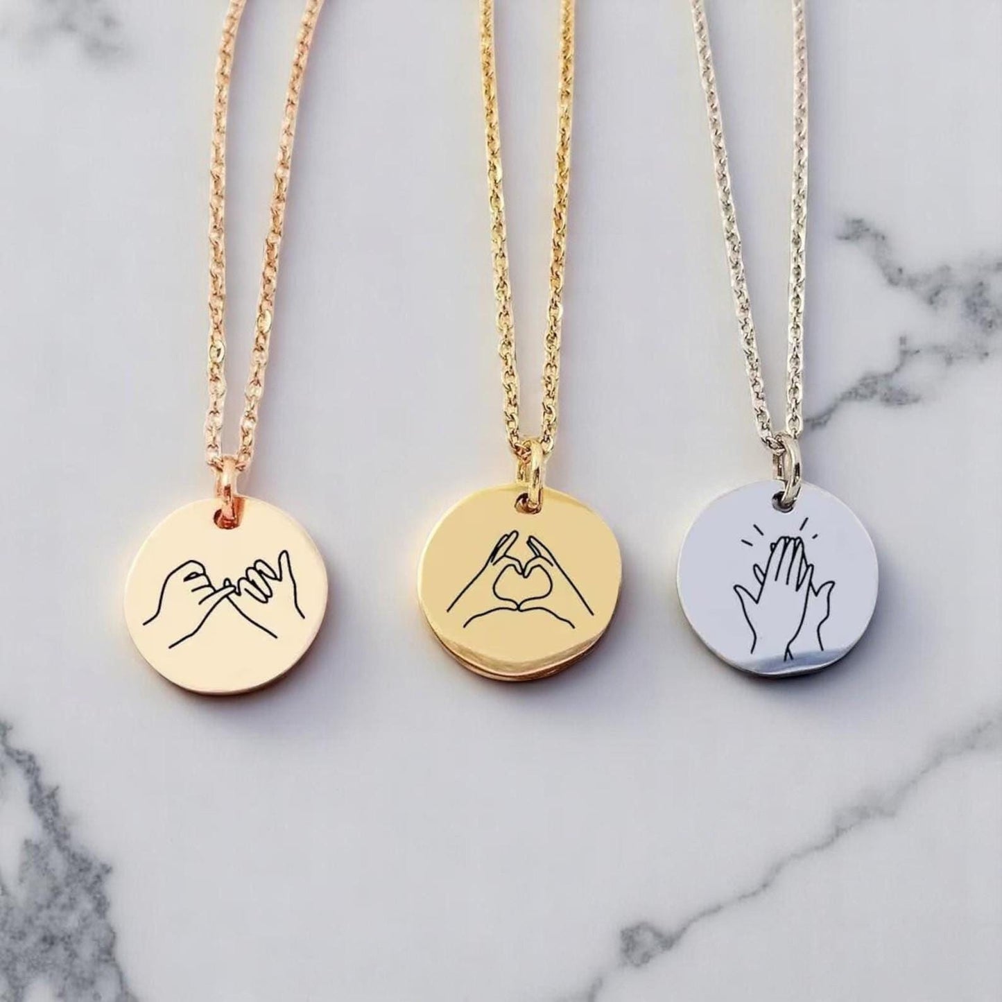 Collier personnalisé en langue des signes et gravure verso - Nemeti Bijoux