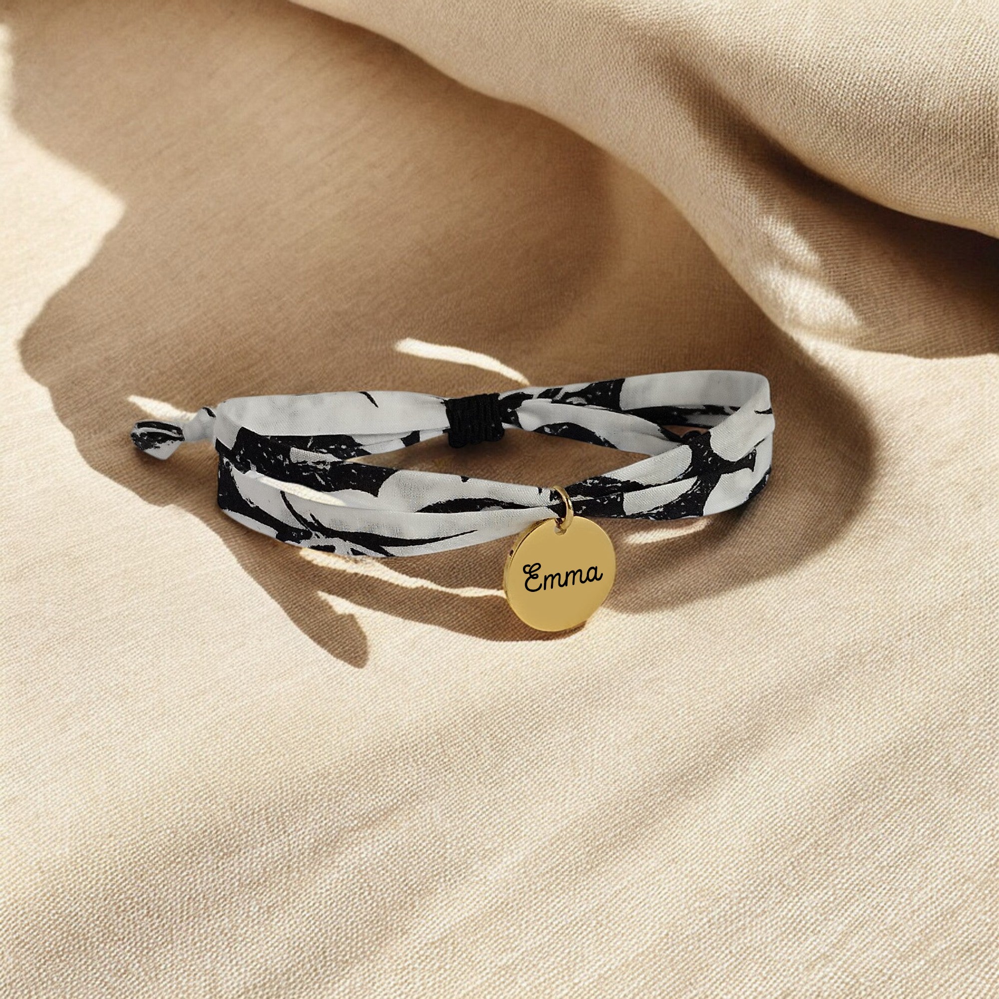 bracelet-liberty-nemeti-bijoux-noir-et-blanc-2025