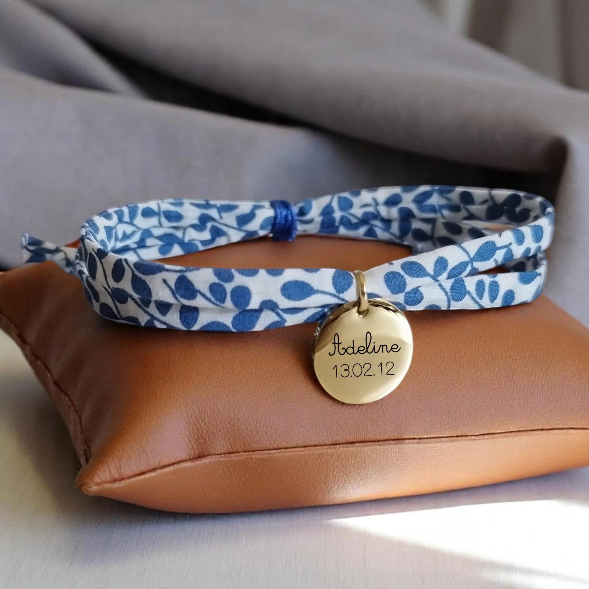 Bracelet liberty personnalisé cordon floral bleu et blanc - Nemeti Bijoux