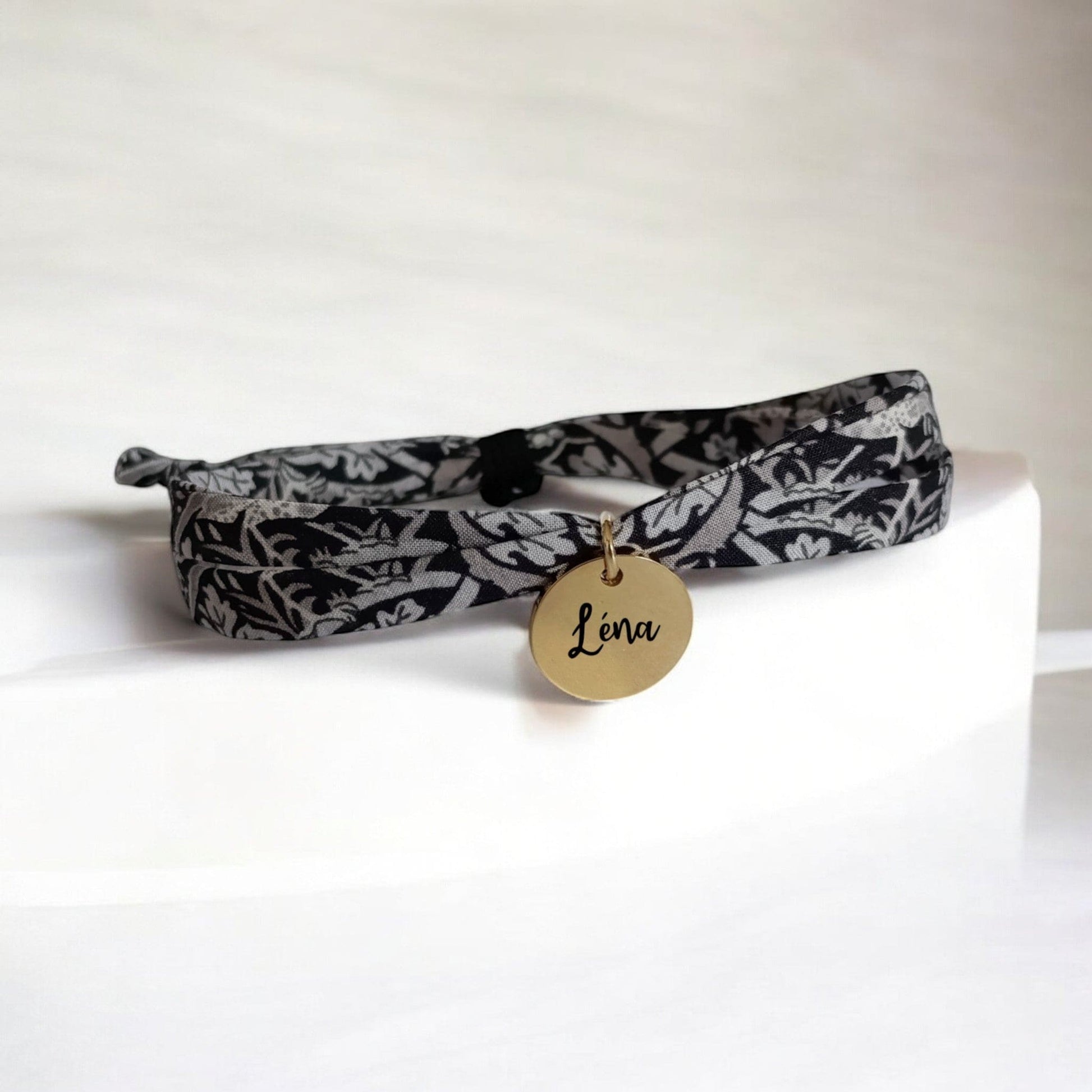 Bracelet liberty personnalisé cordon Strawberry thief Perle Noire - Nemeti Bijoux