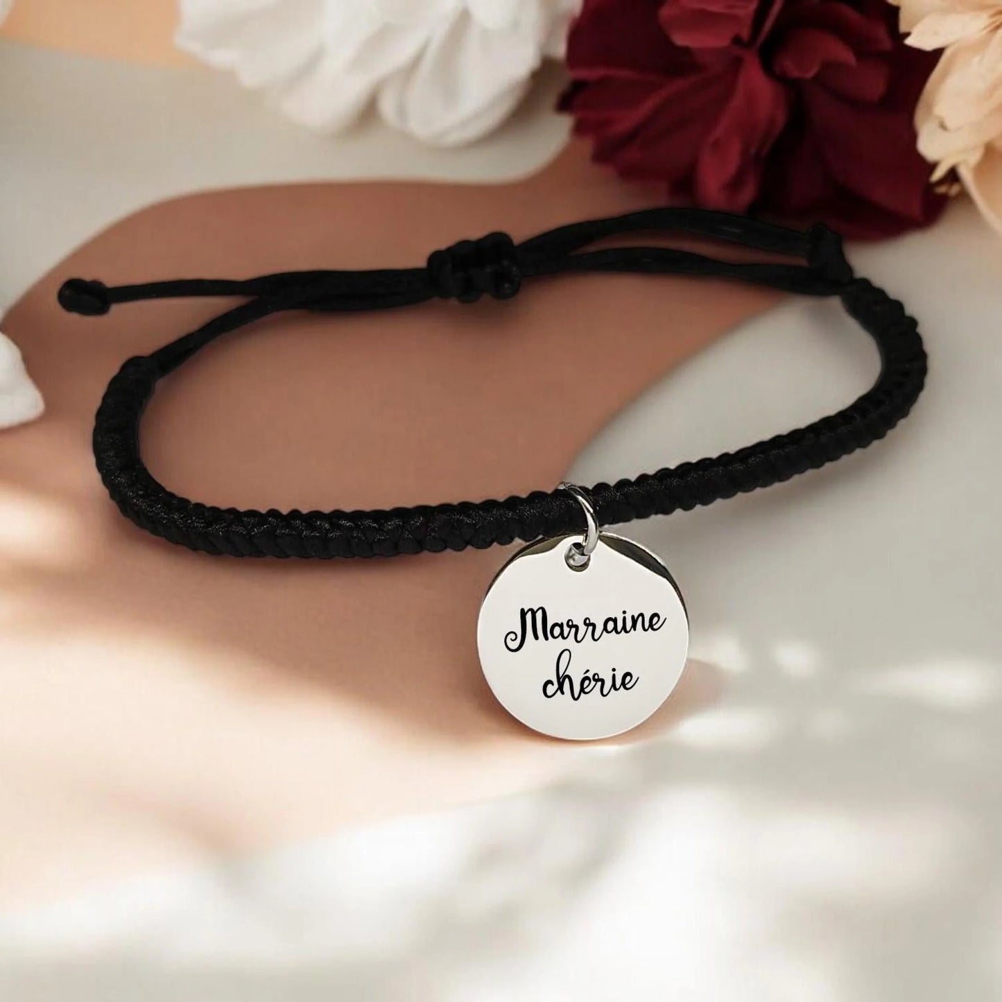Bracelet personnalisé médaille gravée & cordon tressé noir - Nemeti Bijoux