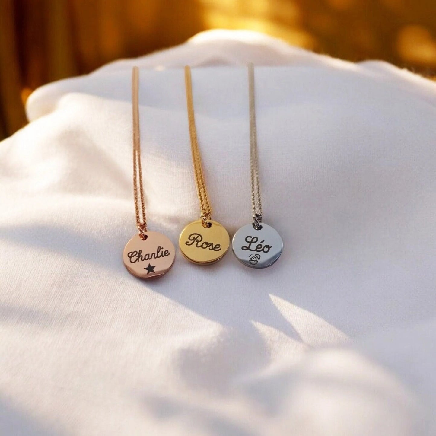 Collier personnalisé avec médaille gravée 16mm - Nemeti Bijoux