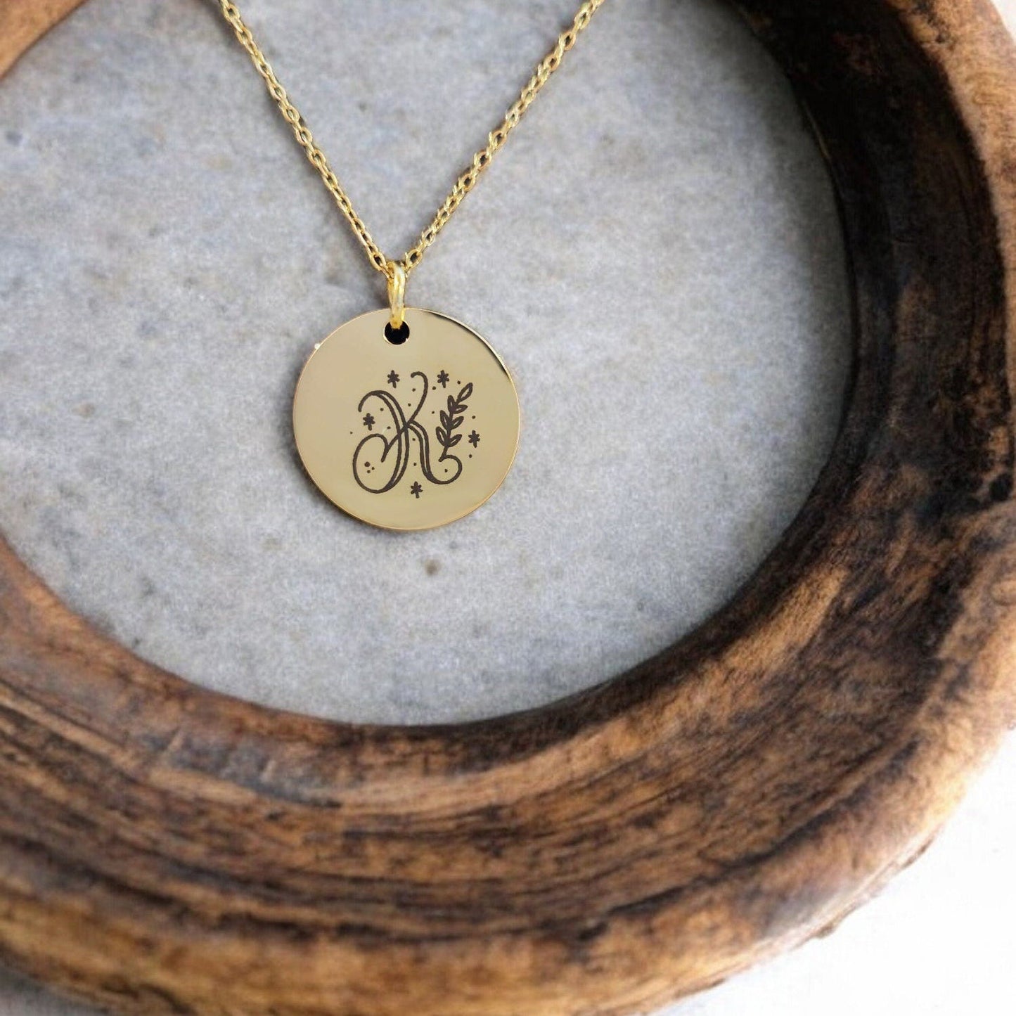 Collier initiale en acier inoxydable monogramme personnalisé gravure laser - Nemeti Bijoux