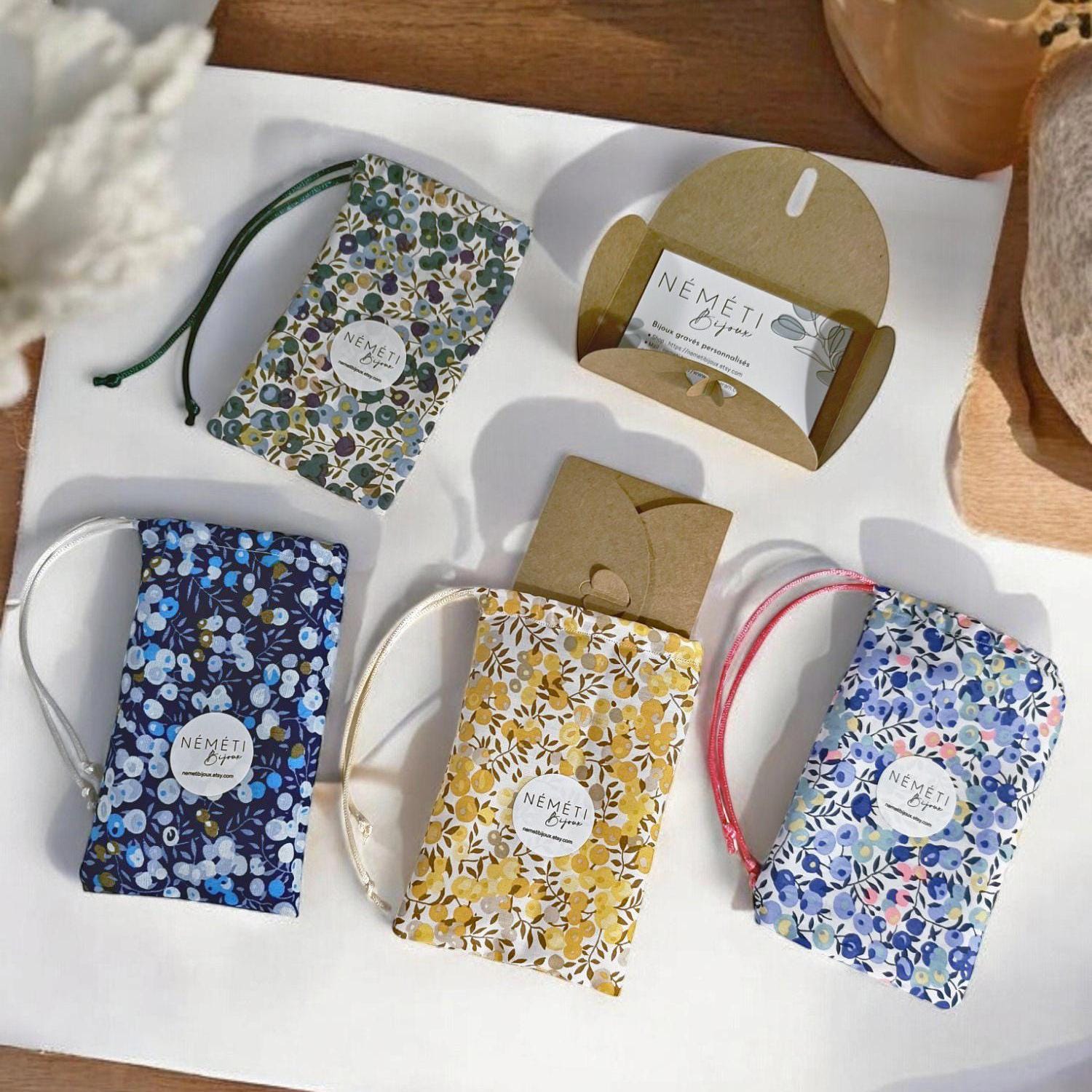 Bracelet personnalisé cordon tressé et médaille 15mm pastille - Nemeti Bijoux