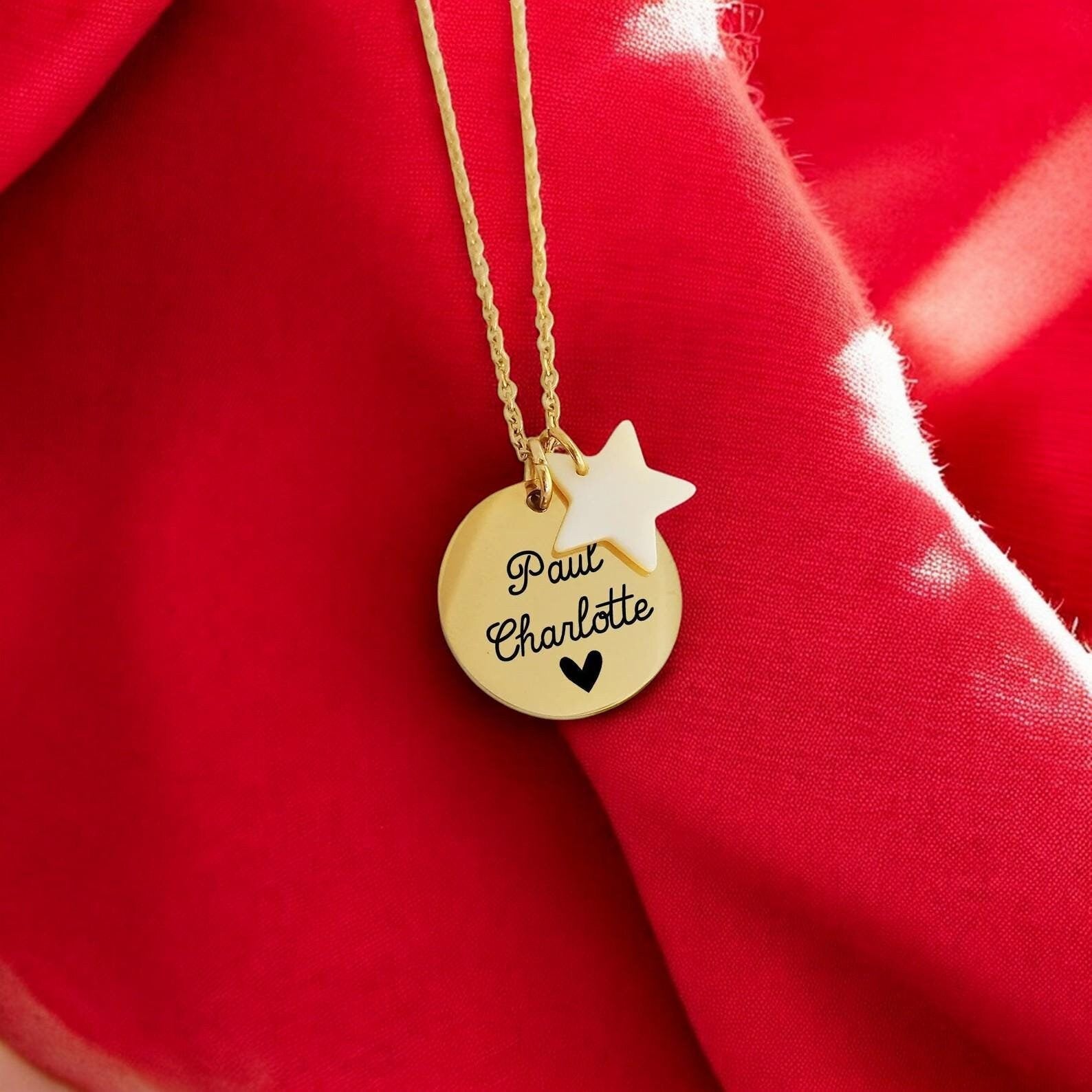 Collier personnalisé avec médaille gravée 20mm et étoile en nacre - Nemeti Bijoux