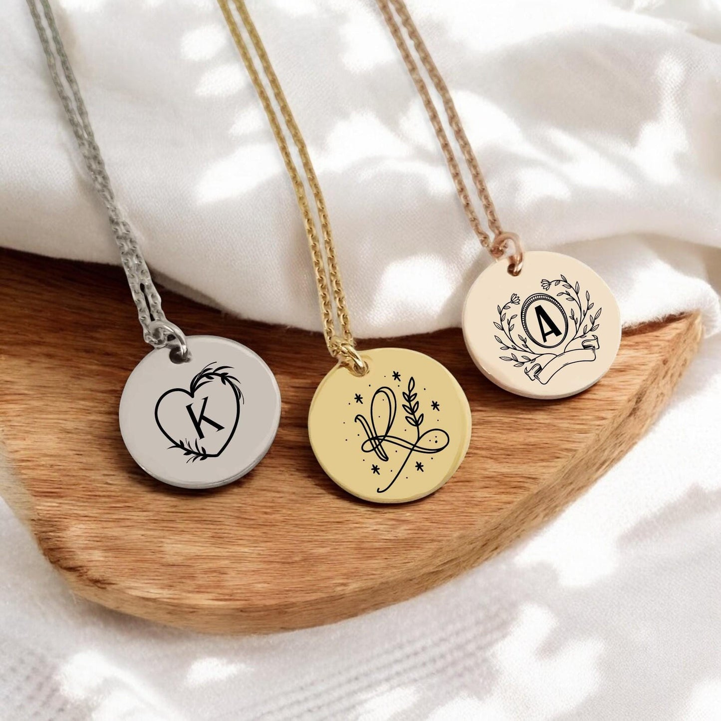 Collier initiale en acier inoxydable monogramme personnalisé gravure laser - Nemeti Bijoux