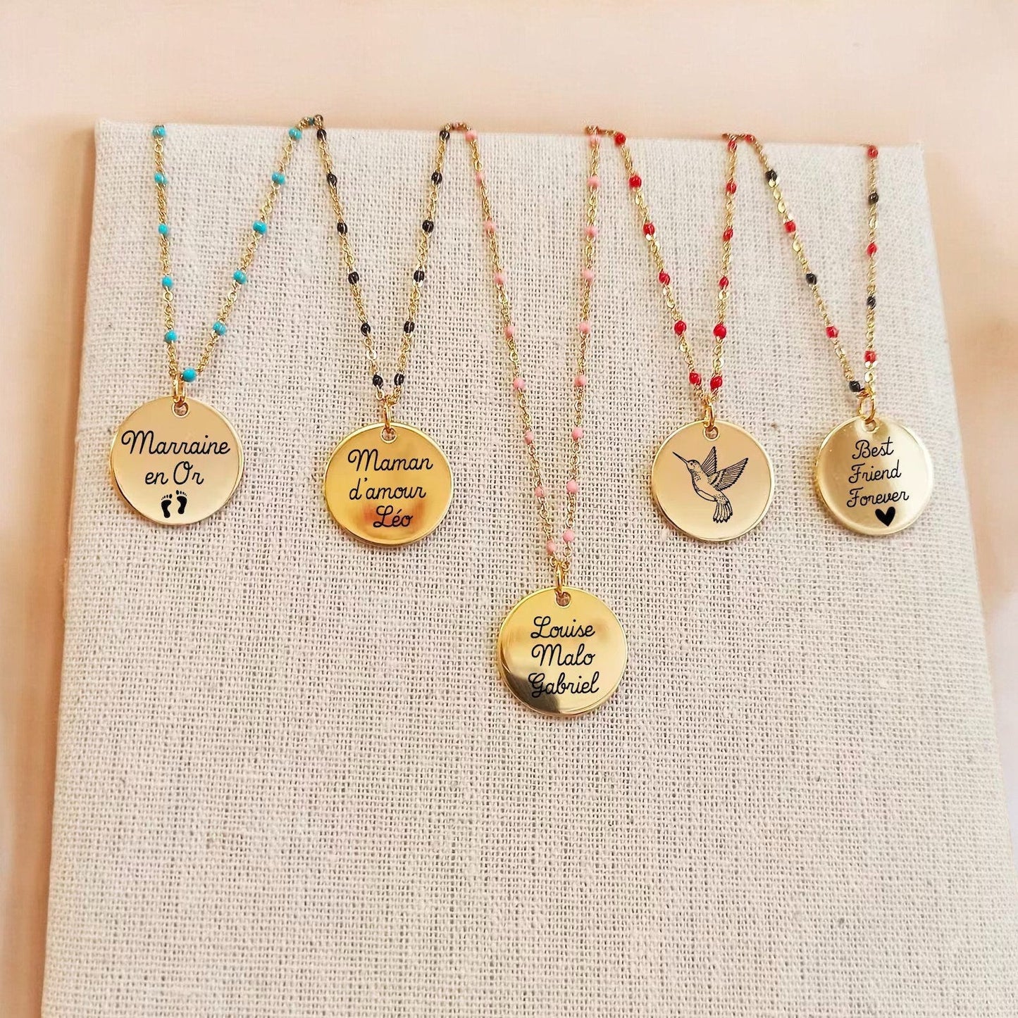 Collier Personnalisé Médaille Gravée & Chaîne Émaillée - Nemeti Bijoux