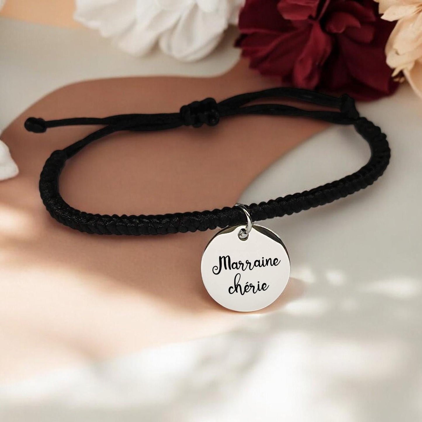 Bracelet personnalisé médaille gravée & cordon tressé noir - Nemeti Bijoux