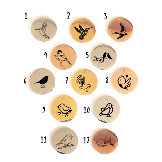 Médaille Gravée Oiseau – Pendentif Acier Inox - Nemeti Bijoux