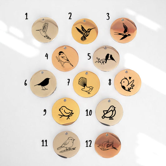 Médaille Gravée Oiseau – Pendentif Acier Inox - Nemeti Bijoux